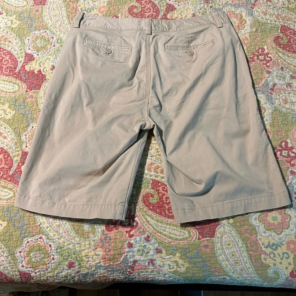 Eddie Bauer Kakki shorts - Picture 3 of 4